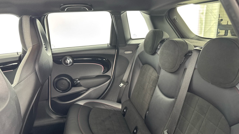 MINI Hatchback 1.5 Cooper Sport 5dr Petrol Hatchback